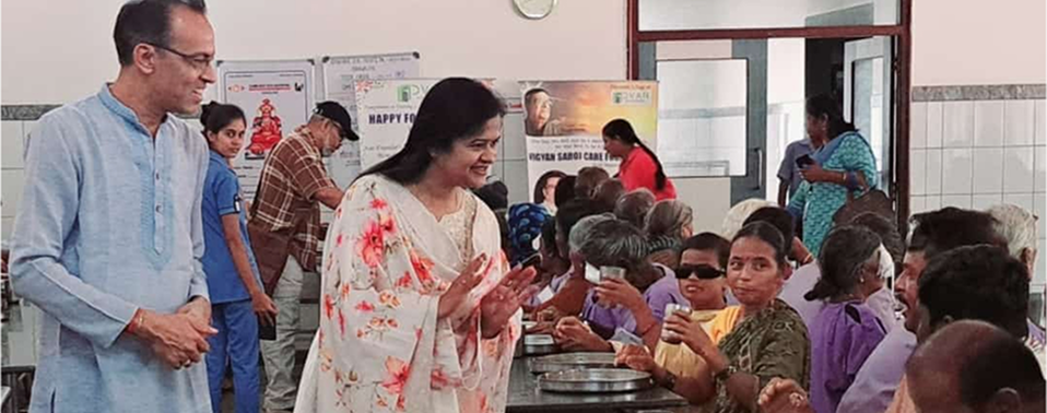 A Vision of Compassion: Vigyan Saroj Care Foundation Restores Sight for 63 Underprivileged Senior Citizen Couples –